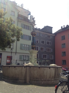 Gedenkbrunnen für Bürgermeister Stüssi, or Stüssi's Fountain, which I accidentally stumbled across in my roaming. 