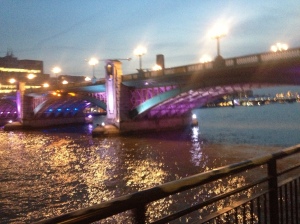 London Bridge. 
